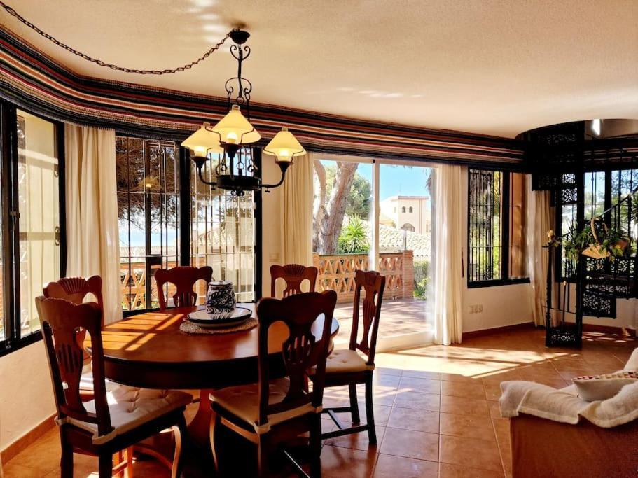 Villa Torrenueva Málaga Eksteriør billede
